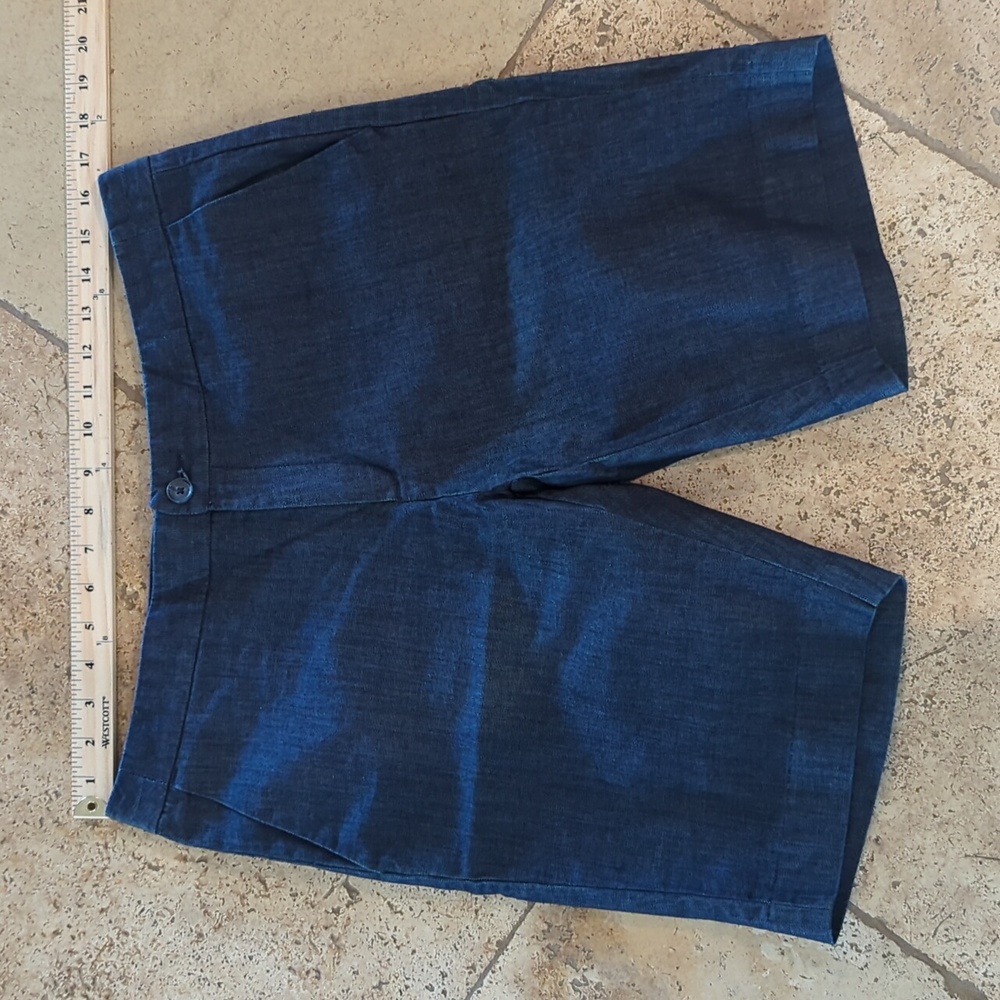 Banana Republic Bermuda short